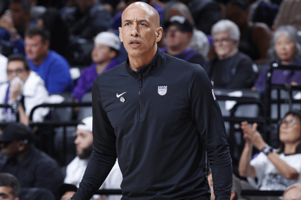 保宇配资 国王主帅: 湖人全场46次罚球简直太离谱了, 这太疯狂了