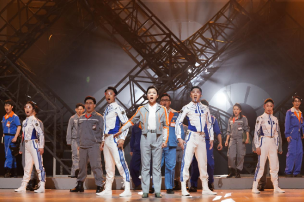 奇侠优配 匠心铸梦 舞台华章 ——全国总工会文工团原创音乐剧《逐梦》角逐第十八届文华奖